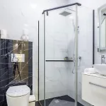 Apartment Avangard Kulisha 16 *