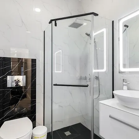 Avangard Kulisha 16 アパート