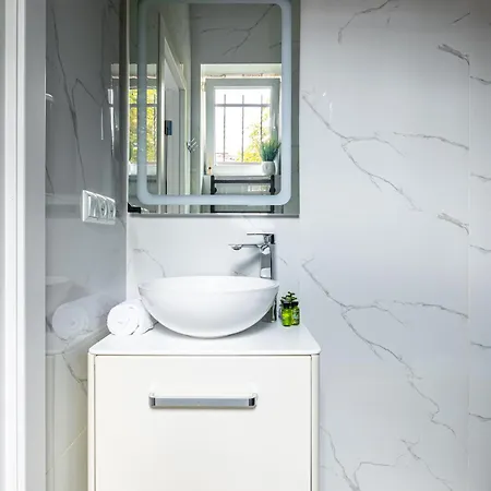 アパート Avangard Kulisha 16 *