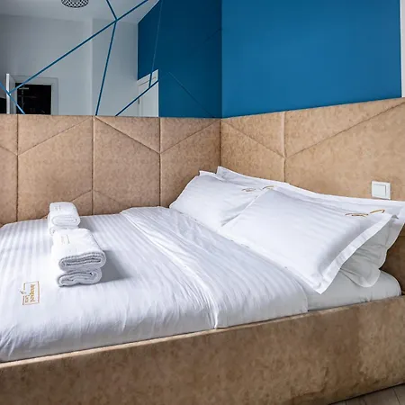 Avangard Kulisha 16 * リヴィウ