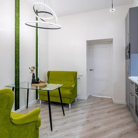 Avangard Kulisha 16 アパート *