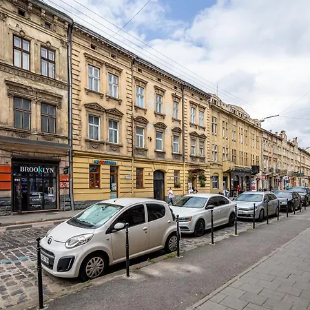 דירה Avangard Kulisha 16 *