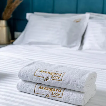 アパート Avangard Kulisha 16 リヴィウ