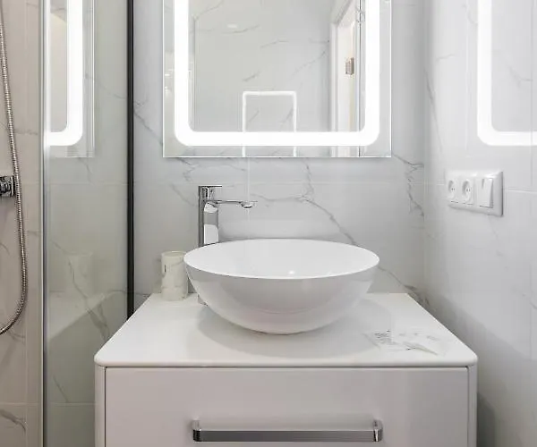 Avangard Kulisha 16 *