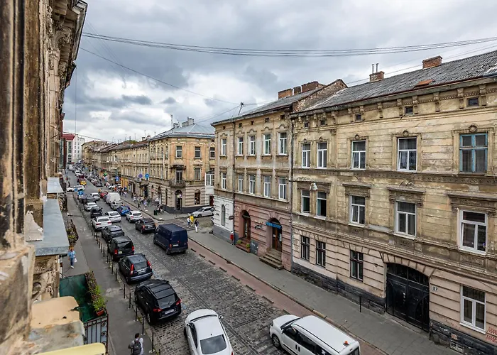 Avangard Kulisha 16 * Leópolis