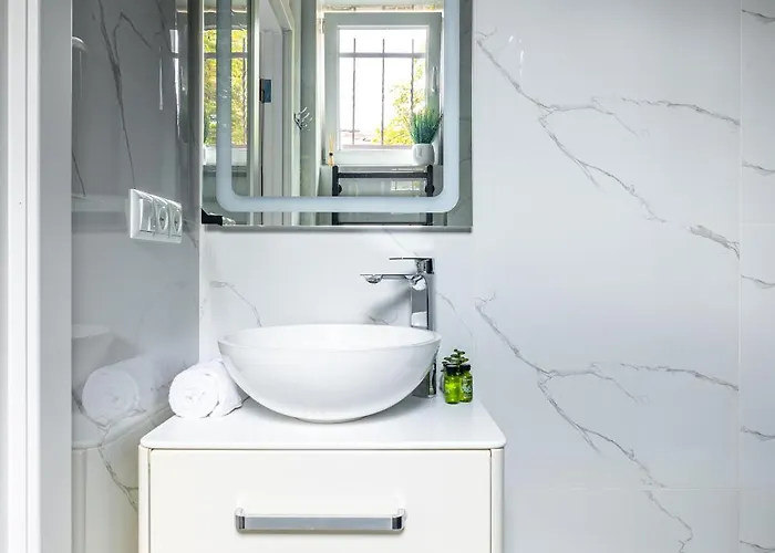 דירה Avangard Kulisha 16 *