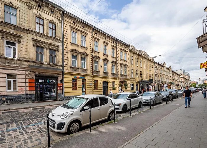 דירה Avangard Kulisha 16 *