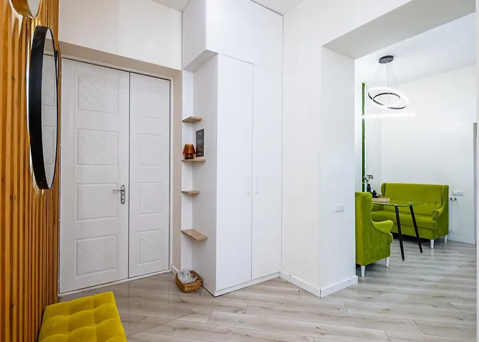 דירה Avangard Kulisha 16 לבוב